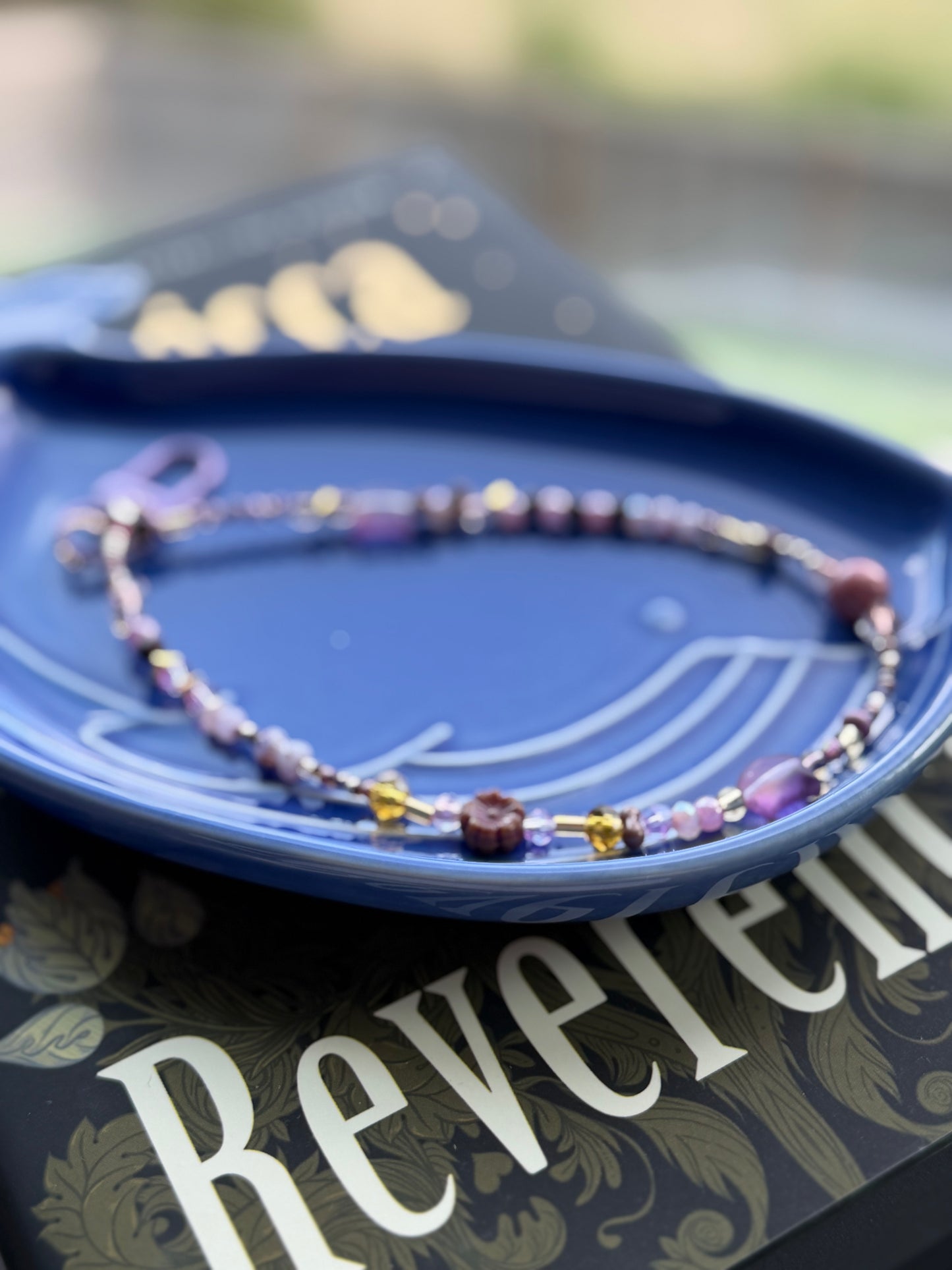 ⨠Dainty Beaded Phone Wrist Chain / Versatile Kindle Charm & Wallet Wristlet š